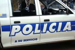 Arresto domiciliario para dos jóvenes que robaron del interior de un vehículo