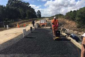 Repusieron caños y calzaron base de alcantarilla en Punta Negra 