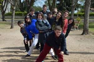 Coro de Piriápolis grabó el himno de la Colonia Escolar