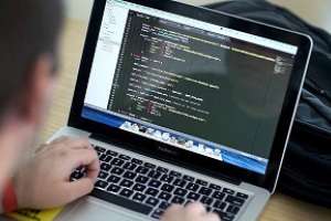 Mujer que alquiló por Internet apartamento ajeno fue procesada