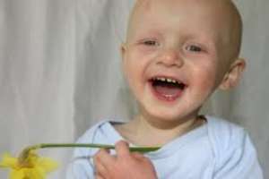 Destacada profesional brinda charla sobre cuidados paliativos pediátricos