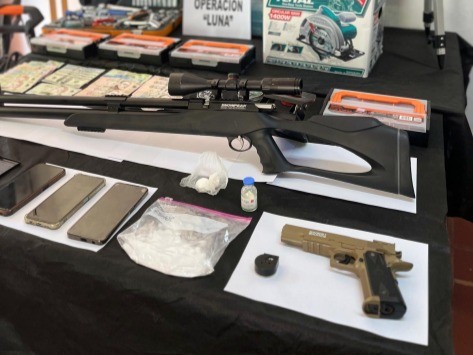 Cayó un hombre tras...