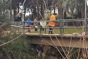 San Carlos: investigan la aparición de un cuerpo sin vida en aguas del arroyo