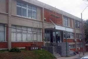 Dos menores, de 16 años, con arresto nocturno por intentar robar del interior de un vehículo