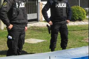 Un hombre quiso sobornar a policías con diez litros de alcohol