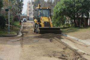 Mejoran zonas de circulación en el barrio Miguez