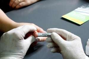 Realizarán consejería y test de VIH gratuito en policlínicas municipales