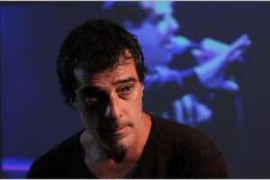 Alejandro Balbis en el Teatro de la Casa de la Cultura de Maldonado