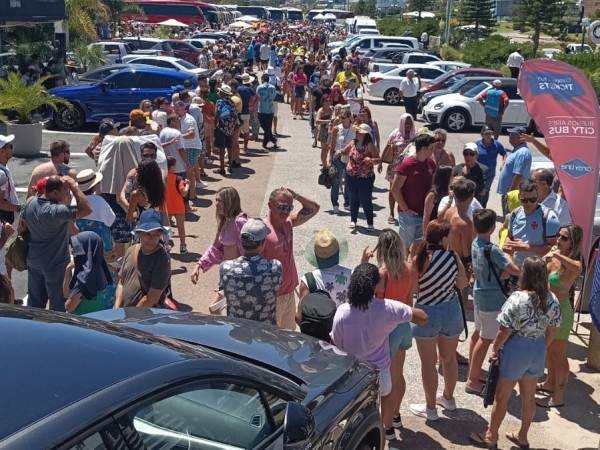 Piden condiciones dignas para los turistas que bajan de los cruceros en Punta del Este