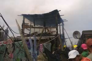 Una familia perdió todo en incendio de su vivienda de Los Eucaliptus; no hubo heridos