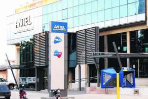 Inscriben a jóvenes para trabajar en ANTEL durante la temporada