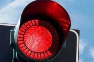 Inspector que pasó semáforo en rojo realizó descargos ante jerarcas de tránsito