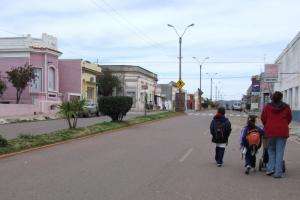 IDM y Facultad de Derecho del Claeh firman acuerdo de cooperación