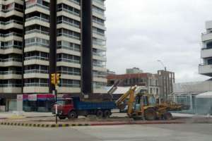 Recogen firmas en rechazo a la polémica “Puerta de Punta del Este”