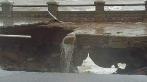 Piriápolis: se cortó la rambla en Punta Fría, próximo al puerto, y hay múltiples destrozos