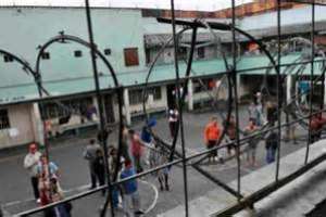 Incidentes en la cárcel de Las Rosas dejan varias personas heridas.