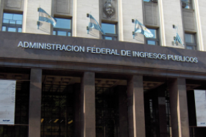 Técnicos exponen sobre Ley de Sinceramiento Fiscal de Argentina
