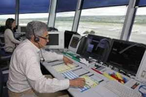 Casaretto preocupado por conflicto de controladores aéreos ante fin de semana largo