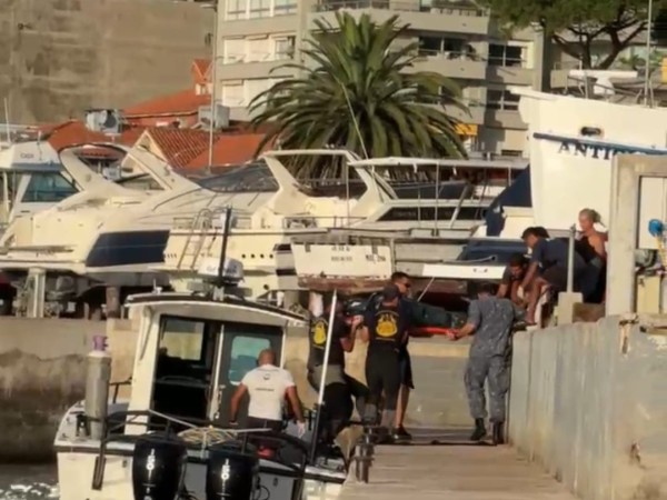 "Vi algo negro cerca de la costa", dijo bañista sobre la aparición del cuerpo de Foster