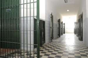 Adolescente internado en INAU por robos en farmacia