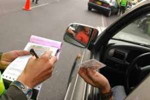 Tránsito: se dejó de hacer de la multa una industria, sacaron 11 carteles de pare y van por el estacionamiento tarifado