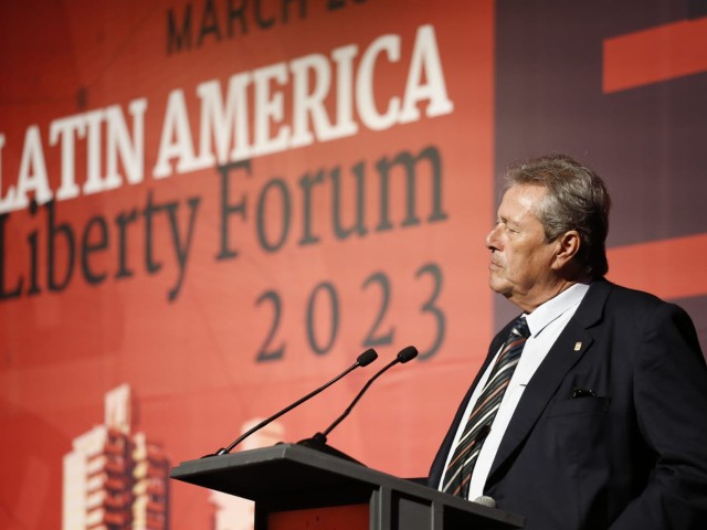 Antía reconoció que “hay que saltar mostradores” al contestar sobre planteos por burocracia del Latin America Liberty Forum