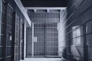 Un hombre con antecedentes robó en una casa y fue enviado a la cárcel