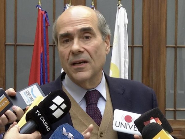 Paralización en refinería de ANCAP: Costo diario es de medio millón de dólares y “todos los uruguayos tendrán que afrontar un ajuste” en combustibles