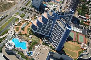 El Conrad asegura estabilidad a los trabajadores por un año y medio