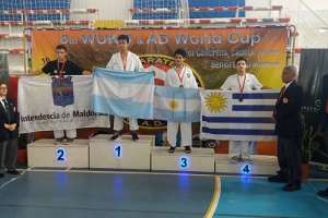 Escuelas municipales del CAMPUS y CE.DE.M.CAR. representaron a Uruguay en torneo mundial de karate