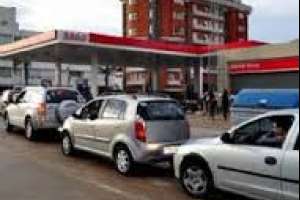  ANCAP intima a sus concesionarios a que cumplan con el suministro de combustible