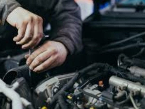 Tránsito fiscaliza los talleres con vehículos en la vía pública ya que es común escuchar la excusa “no tengo lugar para trabajar”, dijo Pígola