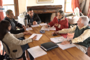 Inician doble riego asfáltico en el Arco del Sol