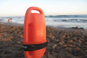 Los guaradavidas comenzarían a brindar un "servicio de emergencia" desde este sábado