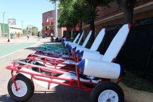 Incorporan sillas anfibias al programa Playa Accesible
