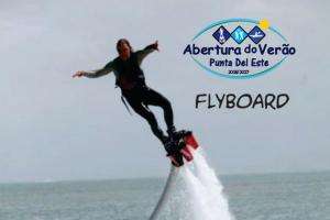 Juegos y actividades recreativas en playa Mansa