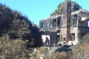 Varias casas estuvieron a punto de ser alcanzadas por las llamas en el incendio ocurrido en José Ignacio