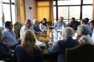 Se firmó escritura para realojo del asentamiento Kennedy y parte de El Placer