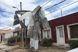 Convocan a voluntarios para clasificar donaciones en Cedemcar