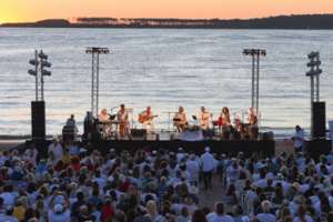 Kabalat Shabat en la playa Mansa de Punta del Este