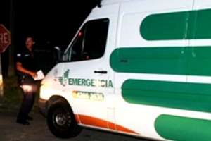 Una mujer resultó lesionada al ser embestida por vehículo en Piriápolis; el conductor se fugó
