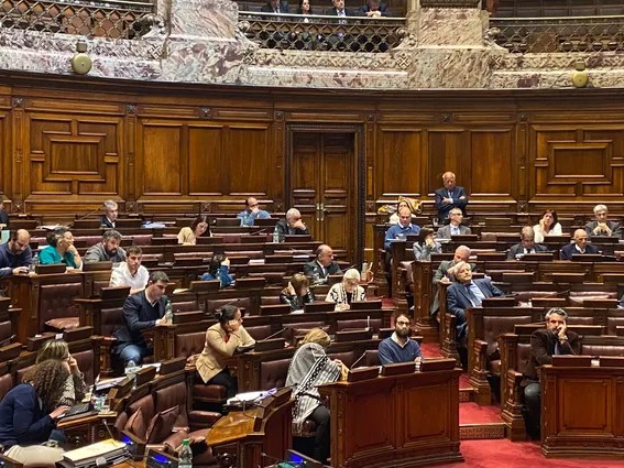El Frente Amplio imp...