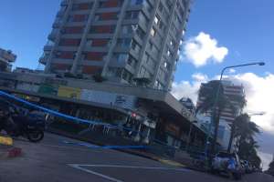 Un herido, explosión de vidrios en edificios y árboles caídos son el saldo de daños por el viento: ráfaga de 122 km/h se registró en Pta del Este