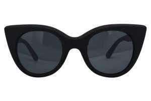 Procesada por robar un par de lentes de un local del shopping