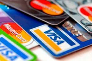 De los Santos: empresarios podrían crear una organización que compita con las tarjetas de crédito