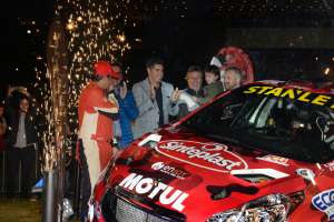 Más de 2000 personas recibieron al Zeballos Rally Team en Enjoy Punta del Este