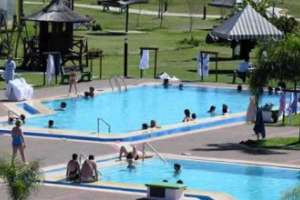 Pasajera denuncia irregularidades en excursión de Maldonado a Federación: responsable aclara