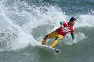 Surf: Iturria ganó el Maldonado Open en La Barra y se perfila hacia el titulo