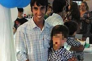 Desesperada búsqueda de un niño de 10 años que fue retirado de la escuela por un técnico de baby fútbol: apareció el auto en Villa Serrana