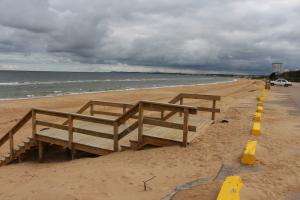 Procuran recuperar la faja costera en la Parada 12 de Playa Mansa
